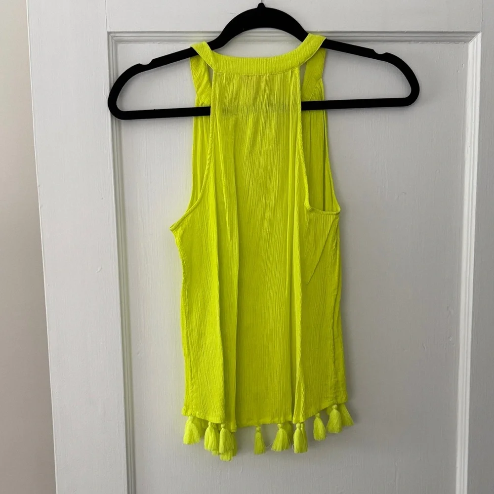 Lilly Pulitzer Bright Yellow Top - Picture 6 of 6
